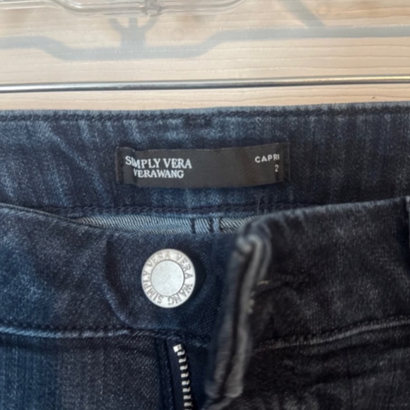 Simply Vera Wang Capri jeans - Picture 2 of 2